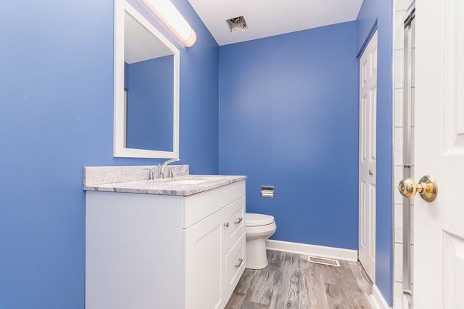 2404 Golf Ridge Cir, Condo with 2 bedrooms, 2 bathrooms and 4 parking in Naperville IL | Image 10