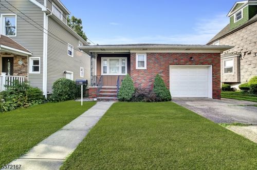 312 Hazel Ave, Garwood, NJ, 07027-1425 | Card Image