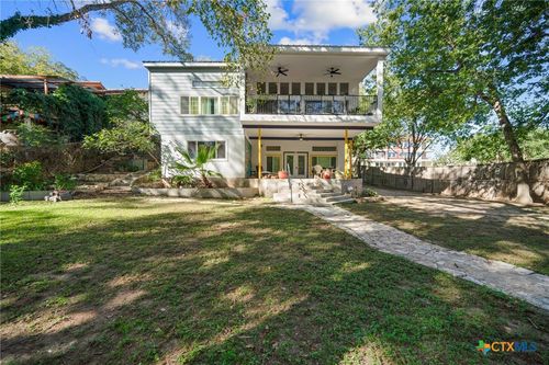 590 Cross River St, New Braunfels, TX, 78130-4350 | Card Image