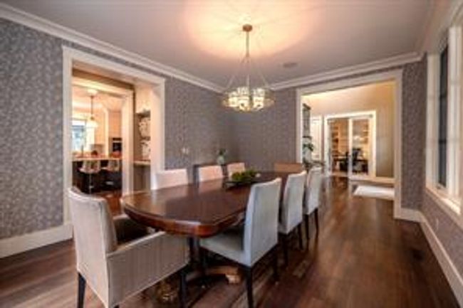 34 Posthill Dr Sw, House detached with 6 bedrooms, 3 bathrooms and 7 parking in Calgary AB | Image 8
