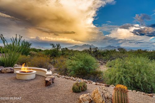 2198 E Madera Plateau Dr, Green Valley, AZ, 85614-5825 | Card Image