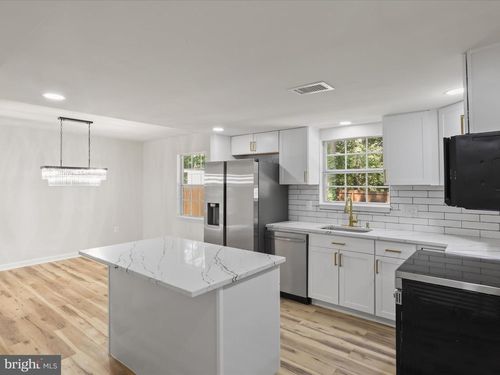 749 University Dr, WALDORF, MD, 20602-3483 | Card Image