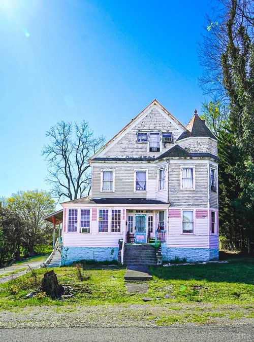 216 3rd St, Radford, VA, 24141-1517 | Card Image