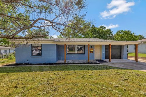 3705 Delaware Trl, Lake Worth, TX, 76135-2810 | Card Image