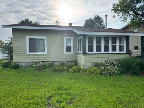 119 N 3rd St, MUSCODA, WI, 53573-9305 | Card Image