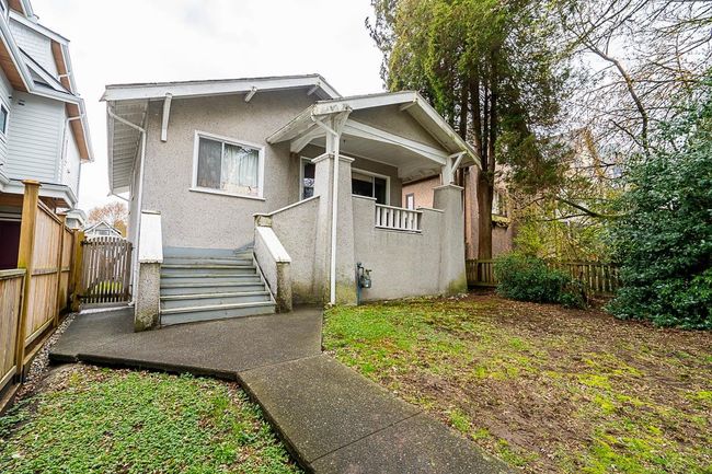 476 E 20 Th Avenue, House other with 4 bedrooms, 2 bathrooms and 2 parking in Vancouver BC | Image 1