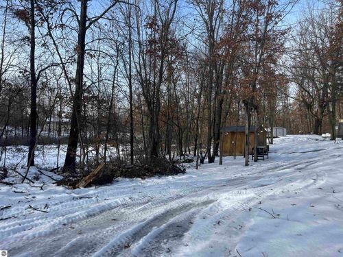 7907 W Weidman Road, Weidman, MI, 48893 | Card Image