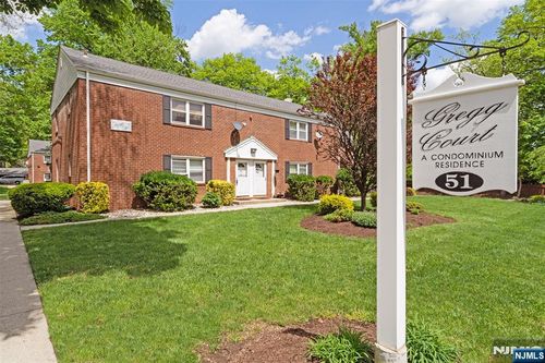 51 Hudson Ave, Tenafly, NJ, 07670-1027 | Card Image