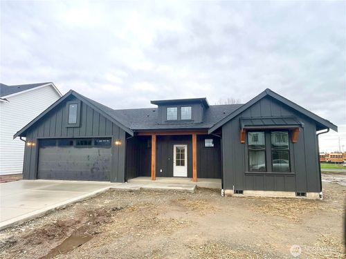 619 Legacy Way, Sedro Woolley, WA, 98284-5502 | Card Image