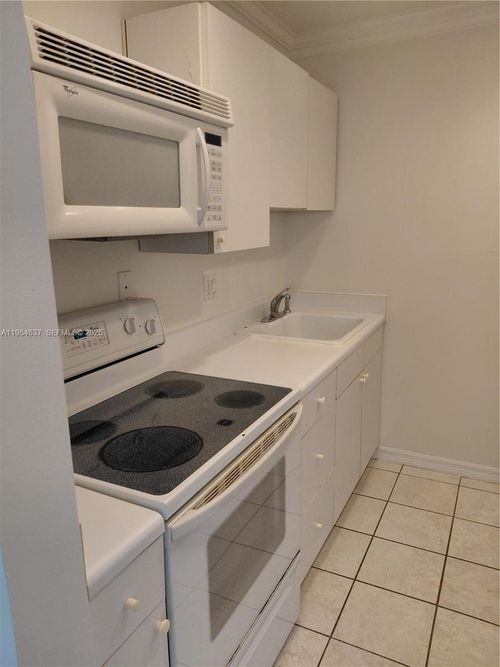 apt-10-731 Hummingbird Way, North Palm Beach, FL, 33408-5162 | Card Image