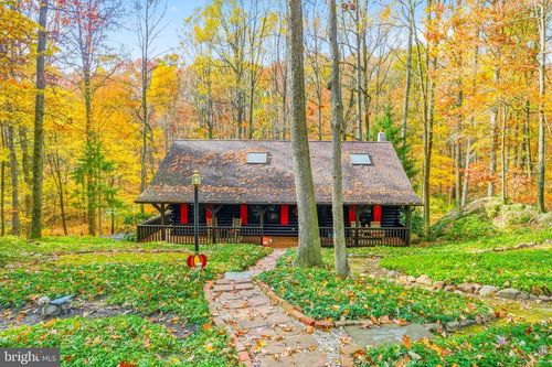 85 Fox Rd, NEWMANSTOWN, PA, 17073-8613 | Card Image