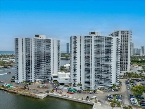 apt-731-20505 E Country Club Dr, Aventura, FL, 33180-3038 | Card Image