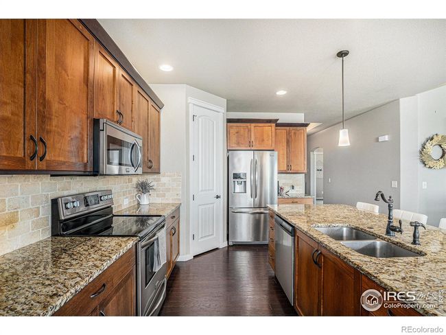 granite countertops + corner pantry | Image 5