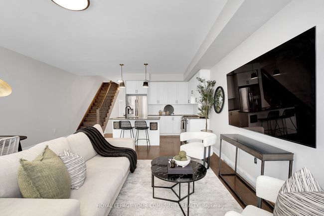 15 Hiawatha Crt, House attached with 3 bedrooms, 4 bathrooms and 1 parking in Vaughan ON | Image 14