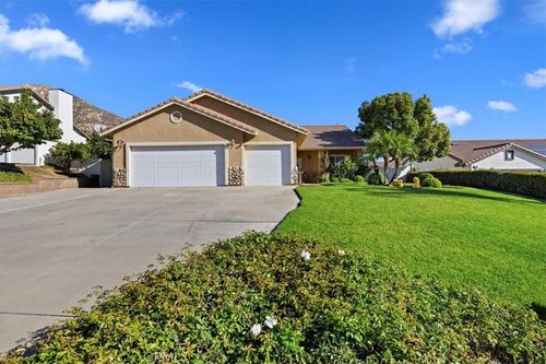 269 Coyote Dr, Colton, CA, 92324-3719 | Card Image