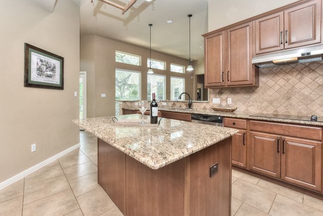 Kitchen | Image 9