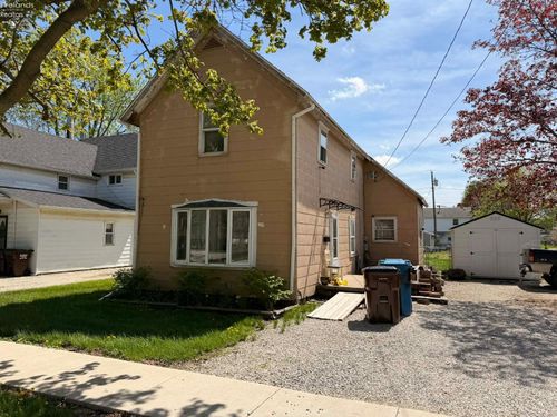 201 E Stone St, Gibsonburg, OH, 43431-1134 | Card Image