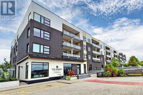 213-555 William Graham Dr, Aurora, ON, L4G3H9 | Card Image