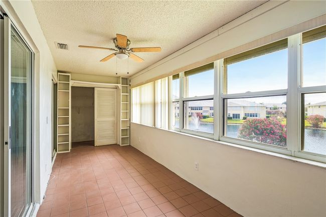 APT-204 - 540 Grove Isle Cir, House attached with 2 bedrooms, 2 bathrooms and null parking in Vero Beach FL | Image 5