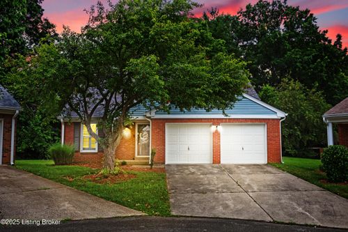 8724 Deer Point Ct, Louisville, KY, 40242-3481 | Card Image