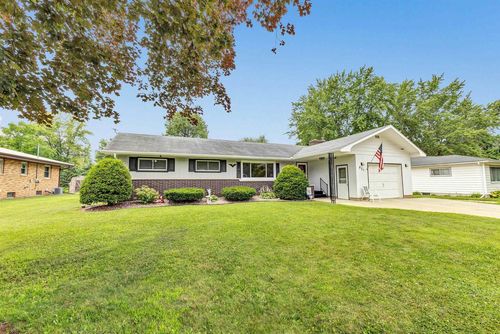 937 S Maiden Lane, Shawano, WI, 54166 | Card Image