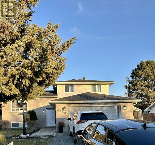 4330 Chenier St, Hanmer, ON, P3P1L8 | Card Image