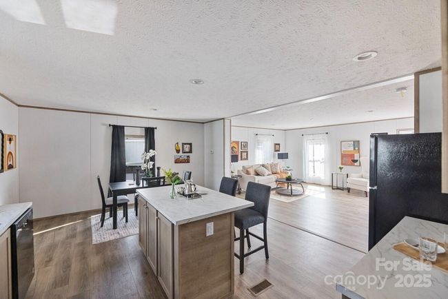 Kitchen | Image 16