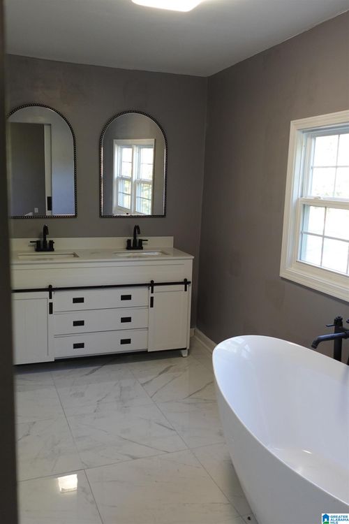 1831 Moore Ave, ANNISTON, AL, 36201-3766 | Card Image