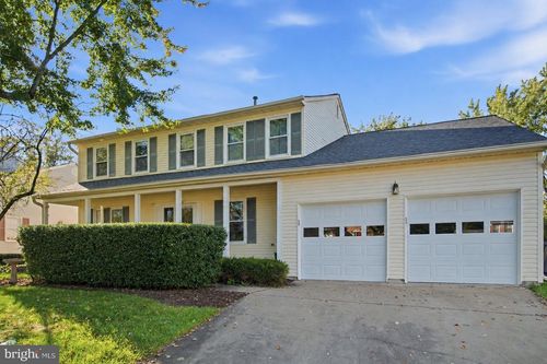 8878 Sweetbriar St, MANASSAS, VA, 20110-3832 | Card Image