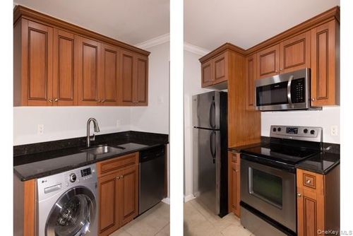 425-b-425 W Main St, Huntington, NY, 11743-3221 | Card Image