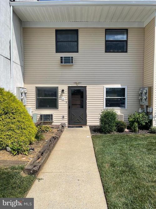 v-1334 W Wyomissing Blvd, West Lawn, PA, 19609 | Card Image