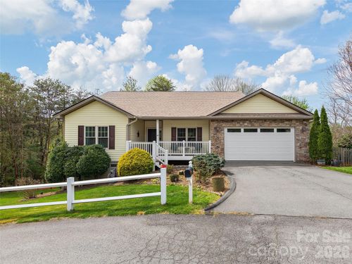 26 Lancaster Ln, Weaverville, NC, 28787-5202 | Card Image