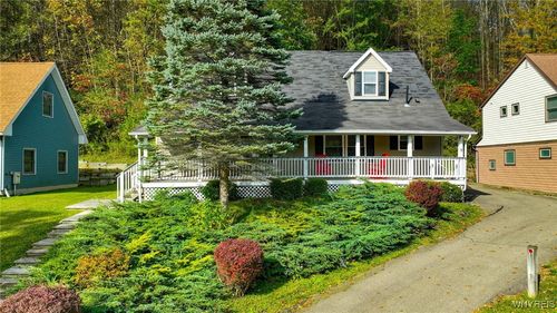 8 Van Buren Pl, Ellicottville, NY, 14731-9626 | Card Image