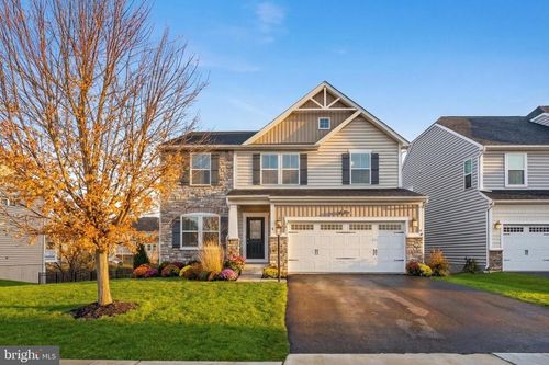 107 Cabbage White Dr, LAKE FREDERICK, VA, 22630-2209 | Card Image