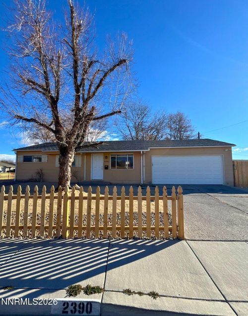 2390 Nelson Way, Sparks, NV, 89431-2233 | Card Image