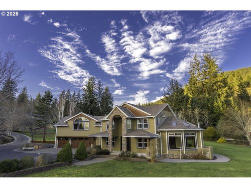 4055 Westwood Dr, Tillamook, OR, 97141-9077 | Card Image