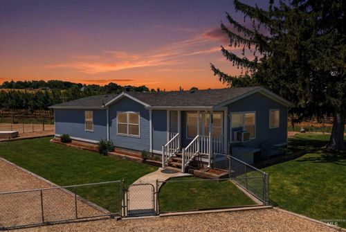 12397 Lake Shore Dr, Nampa, ID, 83686-9101 | Card Image