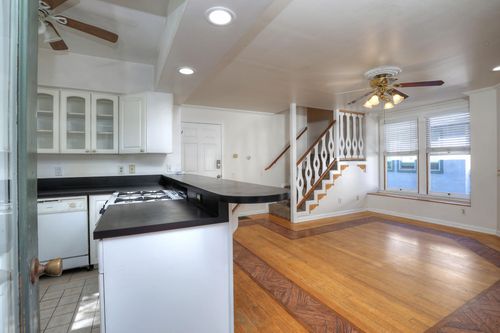 a-1513 De La Vina St, SANTA BARBARA, CA, 93101-3028 | Card Image