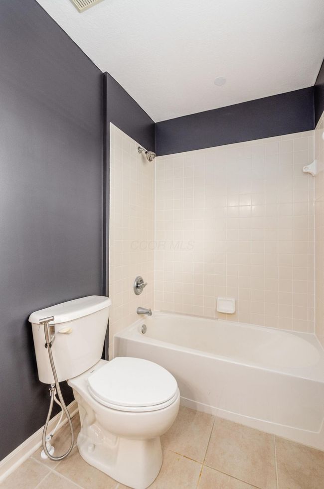 5681 Sugarwood Dr, House other with 4 bedrooms, 3 bathrooms and null parking in New Albany OH | Image 33