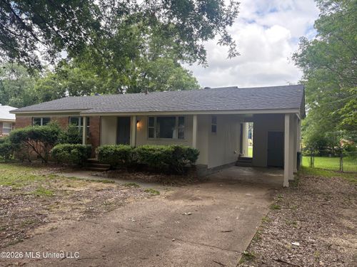 208 Camille St, Senatobia, MS, 38668-2507 | Card Image