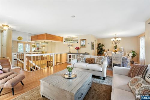 855 Valley Brook Ave, Lyndhurst, NJ, 07071-1326 | Card Image