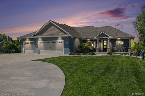 2260 Willow Bay Ln, Gladwin, MI, 48624-8147 | Card Image