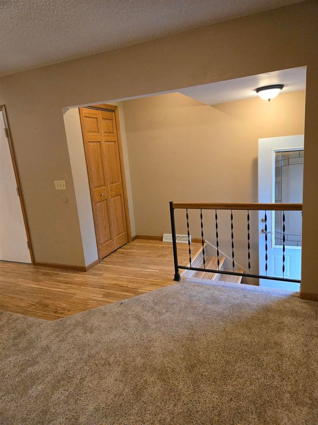 1005 Red Maple Ave, House other with 3 bedrooms, 2 bathrooms and null parking in Cresco IA | Image 8
