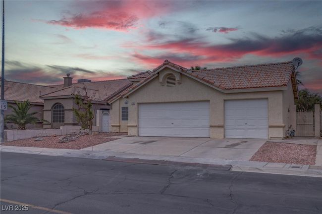 5784 Dew Mist Ln, House other with 3 bedrooms, 2 bathrooms and null parking in Las Vegas NV | Image 47