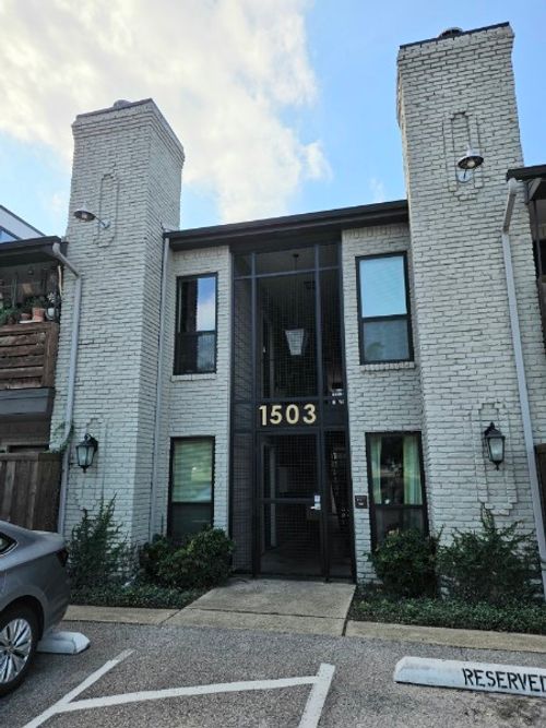apt-103-1503 N Garrett Ave, Dallas, TX, 75206-7876 | Card Image