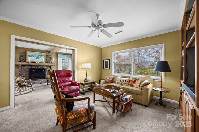 Looking back in to other living area | Image 9