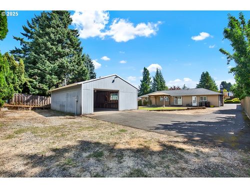 14565 Se Bevington Ave, Milwaukie, OR, 97267-2261 | Card Image