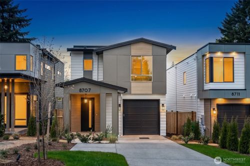 8707 126th Ave Ne, Kirkland, WA, 98033-5906 | Card Image