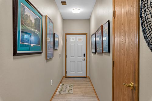 2105 Pine Ridge Ct, Grafton, WI, 53024-3113 | Card Image