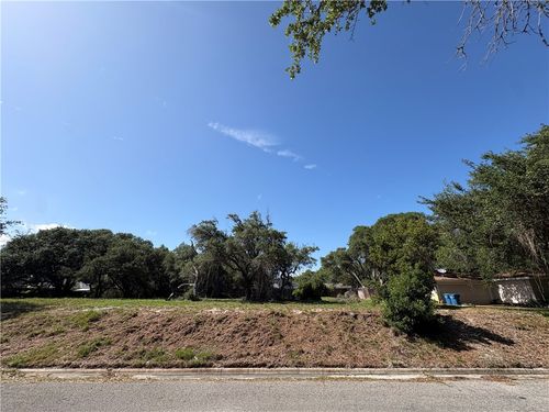 3106 Traylor Boulevard, Rockport, TX, 78382 | Card Image